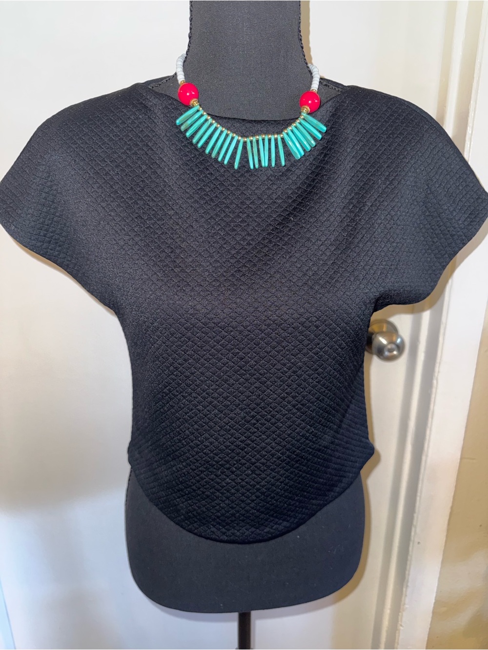 Alice + Olivia Employed Black Quilted Textured Cap Sleeve Top Back Zip
